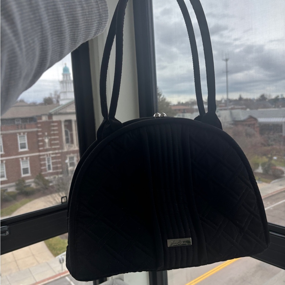 Chic Black Quilted Shoulder Bag